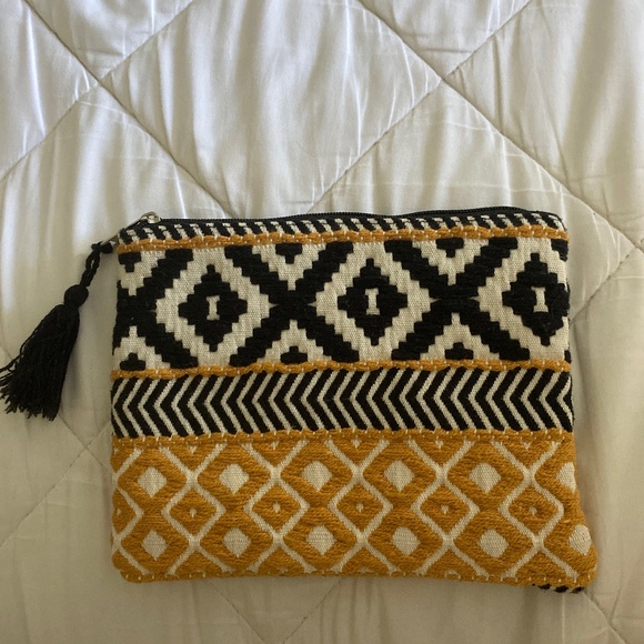 2Chic clutch - Picture 1 of 1